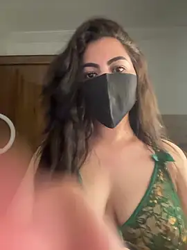 Snapshot of Hot-Sarah-arab chatting on May 12, 10:40 pm Hot-Sarah-arab online show from May 12, 10:40 pm