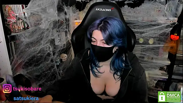 Snapshot of _Satsuki_ chatting on October 9, 7:56 pm Satsuki online show from October 9, 7:56 pm