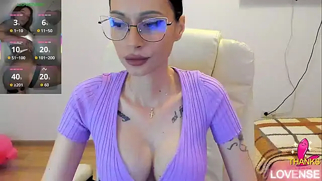 kissnicol32 online show from March 16, 4:44 pm