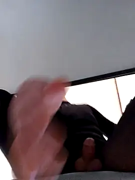 Snapshot of URETHRAL chatting on November 14, 6:01 am URETHRAL online show from November 14, 6:01 am