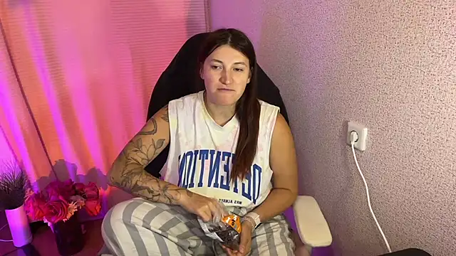 Katrin  kiss online show from October 18, 3:02 pm