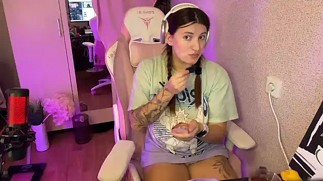 Katrin  kiss online show from November 6, 4:52 pm