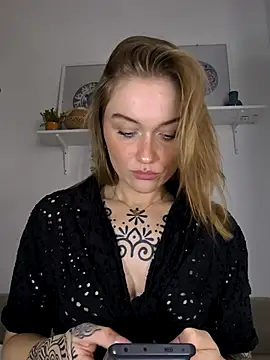 Goldloeckchen159 online show from October 19, 12:39 pm