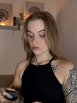 Goldloeckchen159 online show from October 22, 7:13 pm