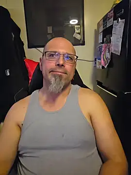 KrazyLegz online show from March 28, 4:50 pm