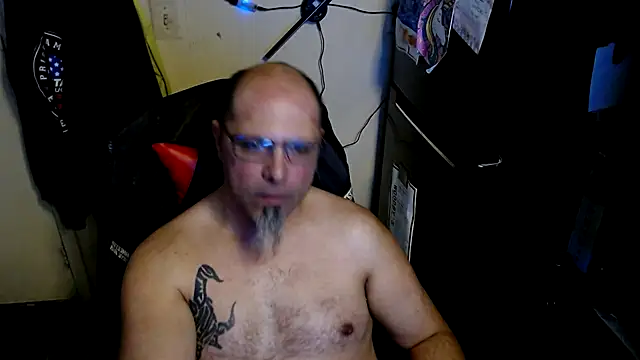 KrazyLegz online show from April 20, 10:22 pm