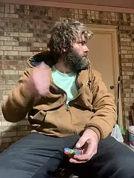 Snapshot of bigJohnson223 chatting on December 14, 6:56 am bigJohnson223 online show from December 14, 6:56 am