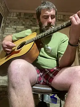 Snapshot of bigJohnson223 chatting on March 9, 5:44 am bigJohnson223 online show from March 9, 5:44 am