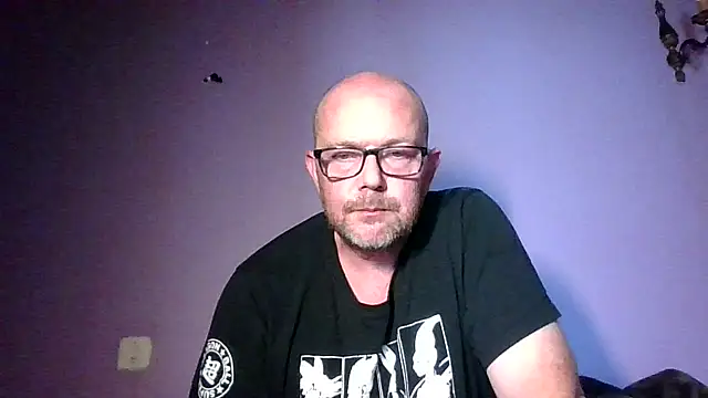 Snapshot of hairy_orbite chatting on May 4, 12:34 pm hairy orbite online show from May 4, 12:34 pm