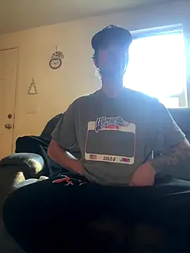 Snapshot of RynoVonHugenDONG chatting on December 2, 6:47 pm RynoVonHugenDONG online show from December 2, 6:47 pm