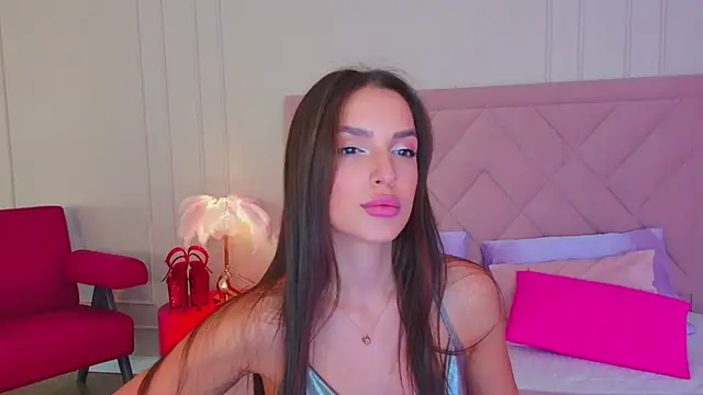 BellaHalles online show from February 28, 11:36 am