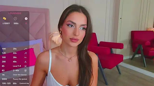 BellaHalles online show from March 22, 8:40 am