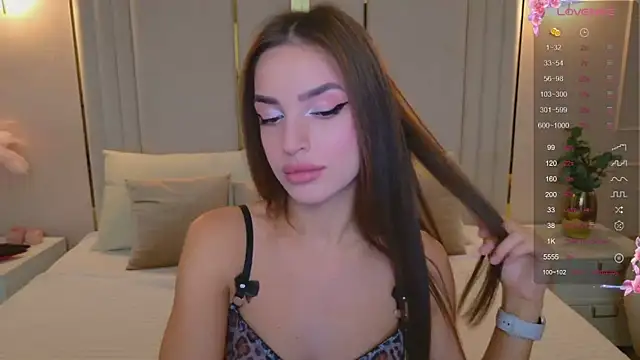 BellaHalles online show from November 14, 6:23 am