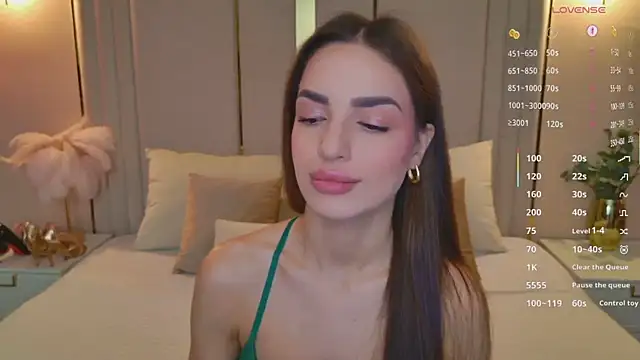 BellaHalles online show from February 13, 5:47 am