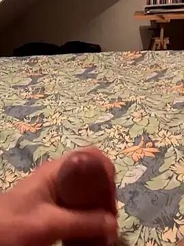 Snapshot of LivingLegend1978 chatting on December 21, 8:32 am LivingLegend1978 online show from December 21, 8:32 am