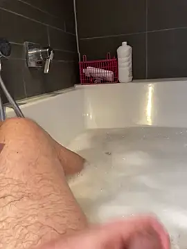 Snapshot of LivingLegend1978 chatting on February 20, 9:21 am LivingLegend1978 online show from February 20, 9:21 am