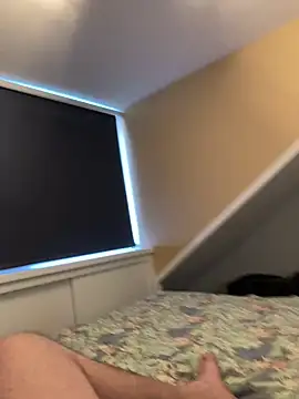 LivingLegend1978 online show from April 22, 5:36 pm