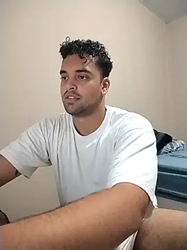 Snapshot of Xcumshot33 chatting on October 31, 8:10 pm Xcumshot33 online show from October 31, 8:10 pm