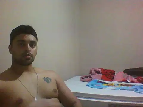 Snapshot of Xcumshot33 chatting on November 3, 12:57 am Xcumshot33 online show from November 3, 12:57 am