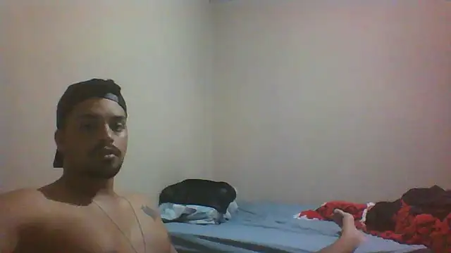 Snapshot of Xcumshot33 chatting on November 25, 2:44 am Xcumshot33 online show from November 25, 2:44 am