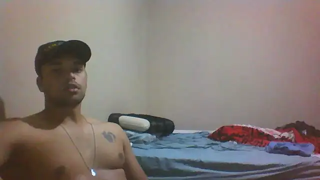 Snapshot of Xcumshot33 chatting on December 5, 3:26 am Xcumshot33 online show from December 5, 3:26 am