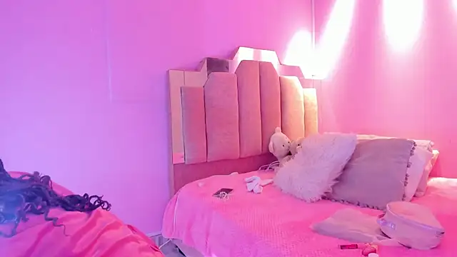 LoveQueen2 online show from November 5, 12:05 pm