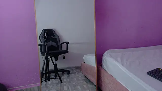 LoveQueen2 online show from March 18, 11:46 am