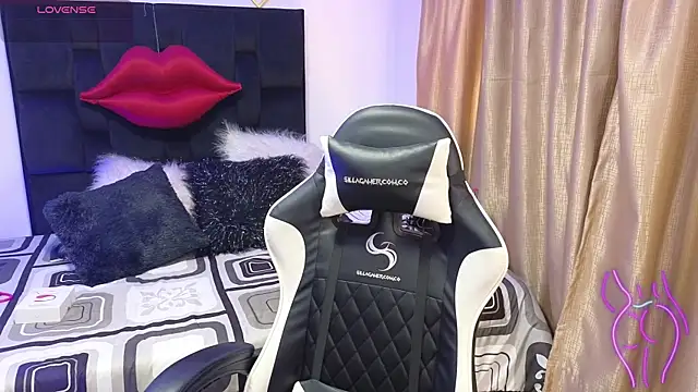 Majuu   online show from December 3, 12:25 pm