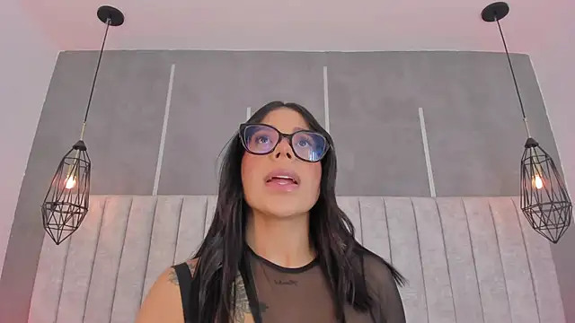 emelie 89 online show from November 23, 7:46 pm