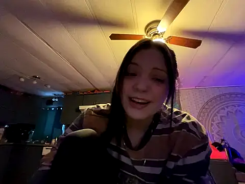 skinwalkingzombie online show from December 5, 4:12 pm