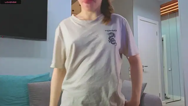 DonnaBurkee online show from October 29, 4:37 am