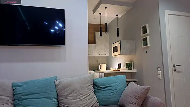 DonnaBurkee online show from January 8, 4:26 am