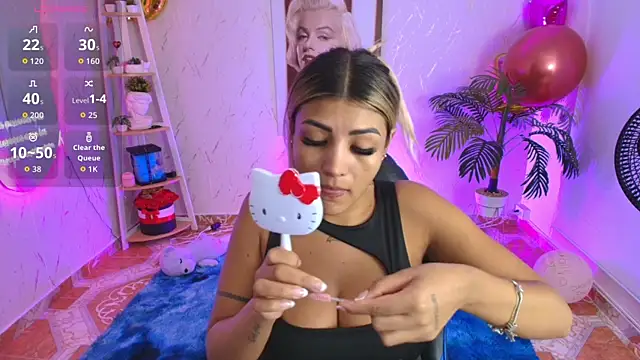 Snapshot of SALOOMEE__ chatting on October 11, 11:20 am SALOOMEE online show from October 11, 11:20 am