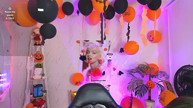 Snapshot of SALOOMEE__ chatting on October 27, 11:25 am SALOOMEE online show from October 27, 11:25 am