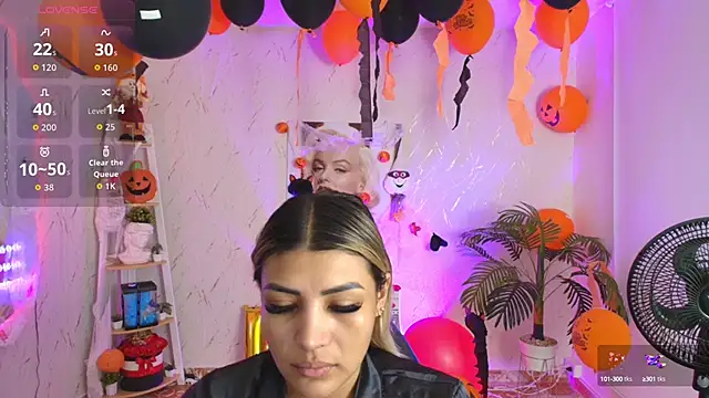 Snapshot of SALOOMEE__ chatting on October 29, 11:23 am SALOOMEE online show from October 29, 11:23 am