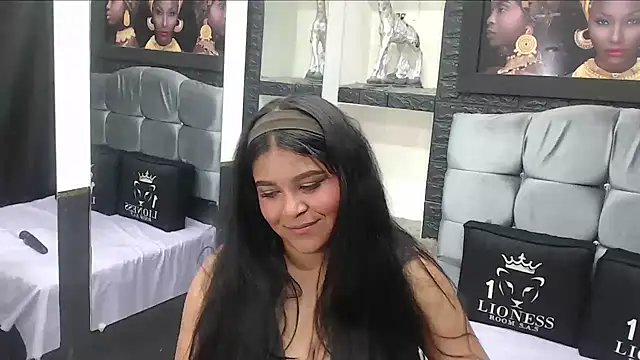 Snapshot of sia_cavad chatting on October 9, 1:03 am sia cavad online show from October 9, 1:03 am