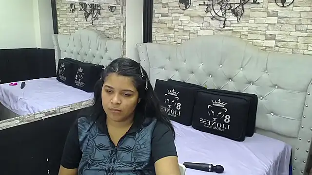 Snapshot of sia_cavad chatting on November 19, 1:44 pm sia cavad online show from November 19, 1:44 pm