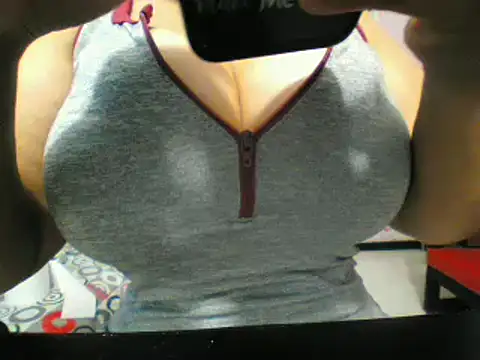 Snapshot of Evelynsexxx chatting on January 21, 2:59 pm Evelynsexxx online show from January 21, 2:59 pm