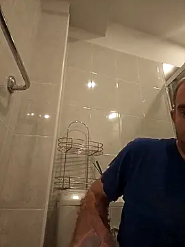 Snapshot of Jasmin32 chatting on October 31, 8:26 am Jasmin32 online show from October 31, 8:26 am