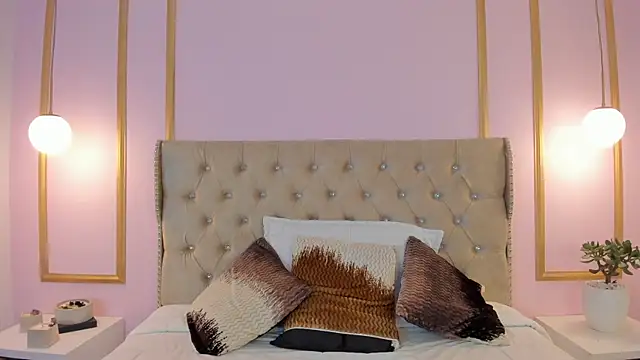 Snapshot of ivy_collins chatting on May 11, 7:55 pm ivy collins online show from May 11, 7:55 pm