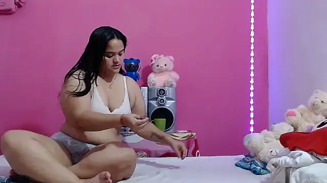 Snapshot of brunnette_hot chatting on July 15, 12:21 pm brunnette hot online show from July 15, 12:21 pm