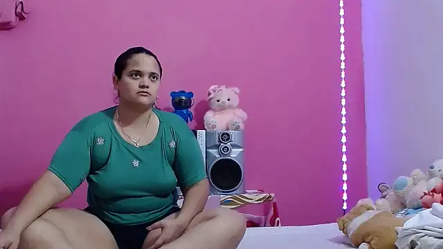 Snapshot of brunnette_hot chatting on July 17, 11:17 am brunnette hot online show from July 17, 11:17 am