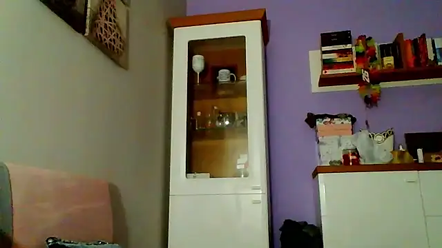 Snapshot of DESIREjenny chatting on December 6, 11:54 am DESIREjenny online show from December 6, 11:54 am