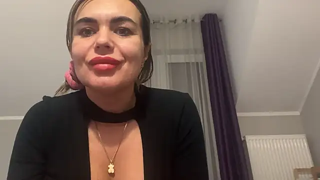 Snapshot of DESIREjenny chatting on March 20, 12:00 pm DESIREjenny online show from March 20, 12:00 pm