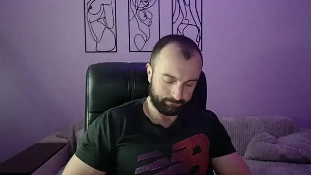 brindlefly6969 online show from December 18, 11:38 am