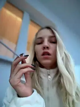Snapshot of Adelina0001 chatting on December 4, 1:58 am Adelina0001 online show from December 4, 1:58 am