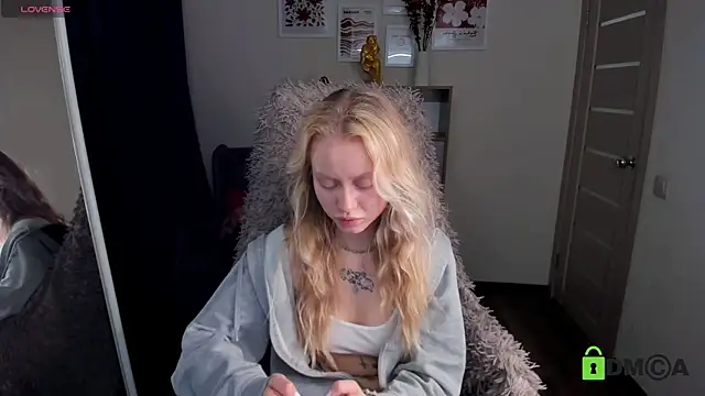 MalenaErnman online show from November 29, 10:40 am