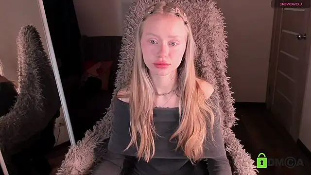 MalenaErnman online show from February 20, 10:38 am