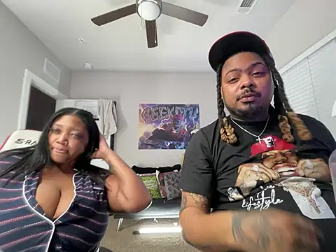 Snapshot of 4EVAGLACIERS chatting on February 7, 6:28 am 4EVAGLACIERS online show from February 7, 6:28 am