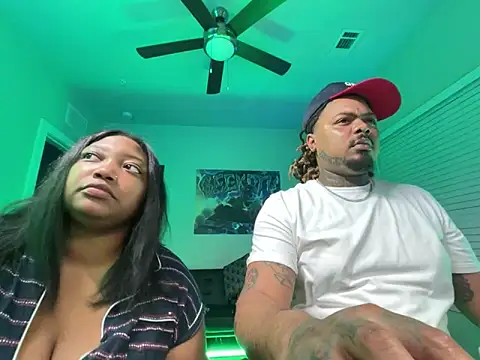 Snapshot of 4EVAGLACIERS chatting on March 4, 6:19 am 4EVAGLACIERS online show from March 4, 6:19 am